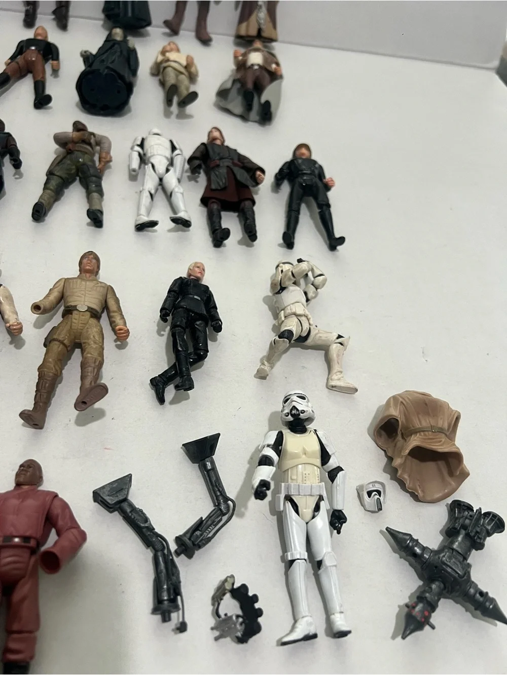 Star Wars Action Figure Lot - Black, Brown, White, Tan